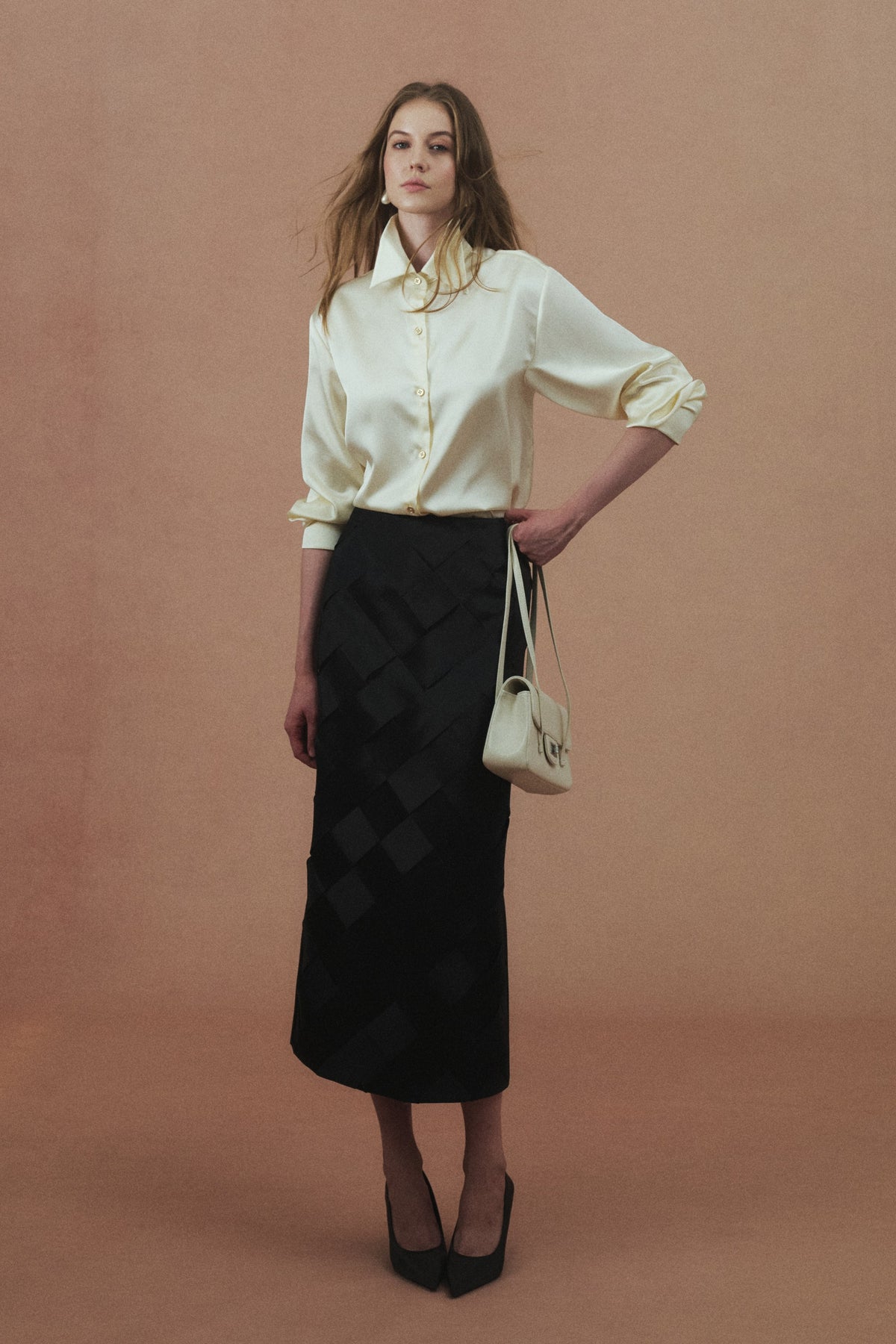 Romane Set in Cream / Black, full-length view